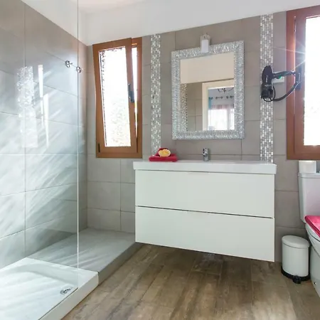 Holiday home Bella Lucia 3. Piscina Climatizada, Wifi, Bbq. Corralejo